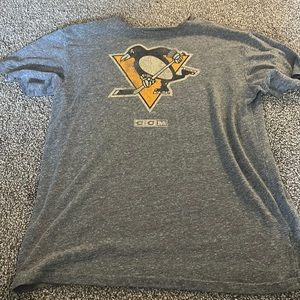 Rustic Penguins Cotton Tshirt